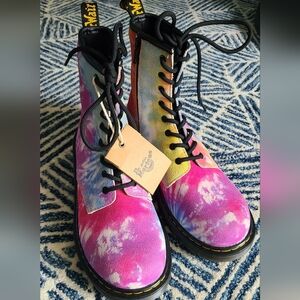 Dr Martens Tie Dye suede multicolor boots junior size L7/M6
